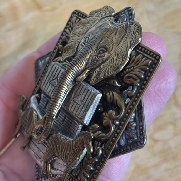 Vintage Folk Art Noah’s Ark Mixed Metal Elephant and Mixed Animals Money Clip - Picture 6 of 7